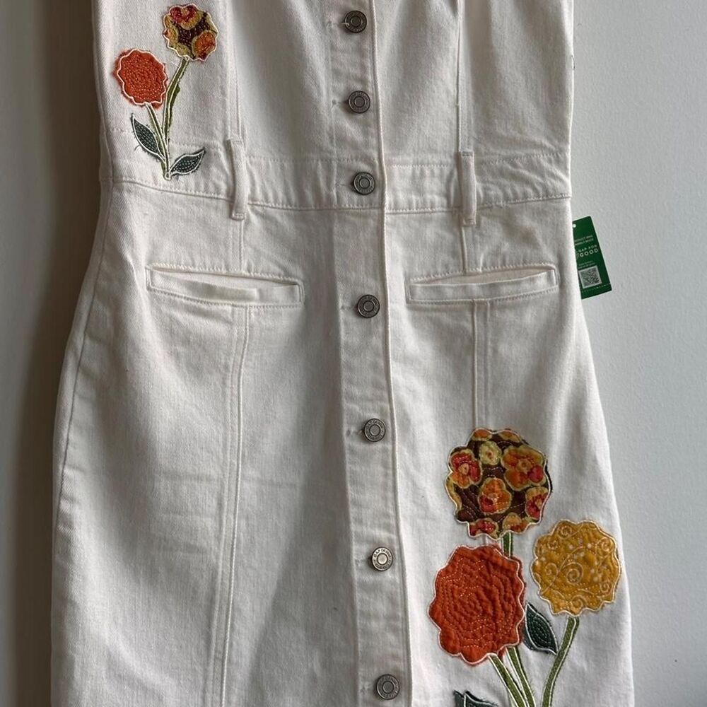 NWT 100% cotton upcycled floral embroidered white button up denim dress size 4 - Picture 7 of 8
